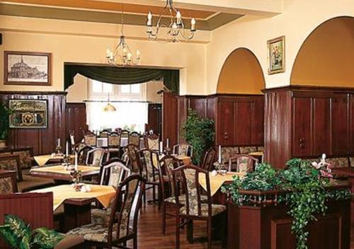 Hotel - Restaurant Kurhaus Klotzsche Дрезден Экстерьер фото
