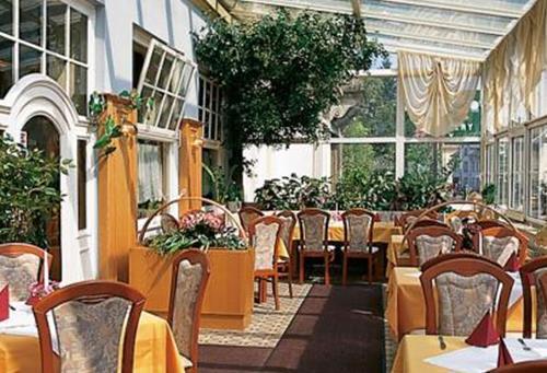 Hotel - Restaurant Kurhaus Klotzsche Дрезден Экстерьер фото